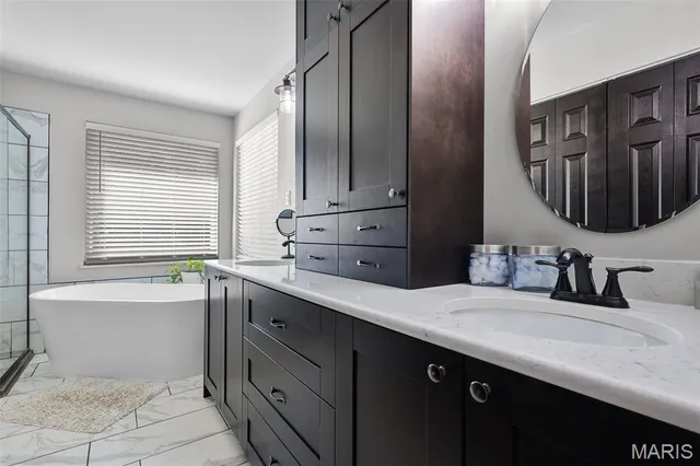 $499,900 | 2 Salvation Ridge Court, Fenton, MO 63026