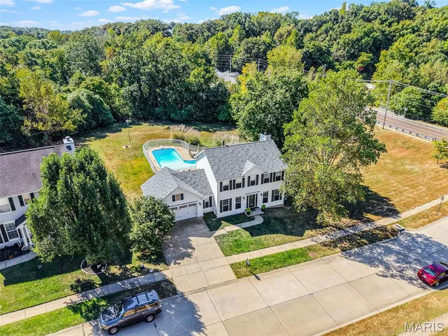 $499,900 | 2 Salvation Ridge Court, Fenton, MO 63026