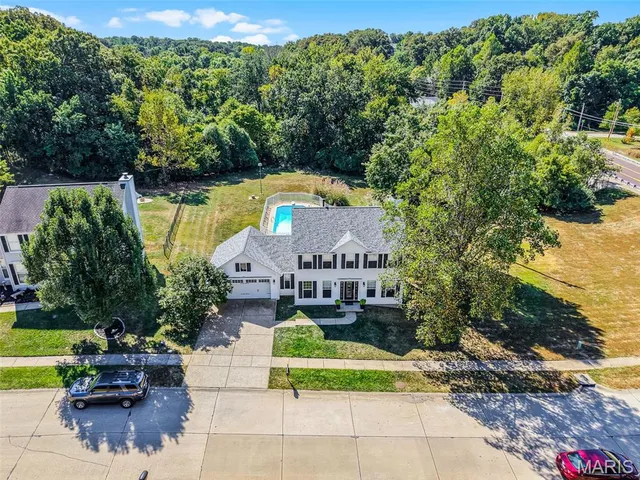 $499,900 | 2 Salvation Ridge Court, Fenton, MO 63026