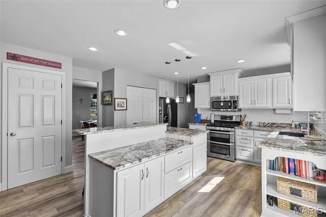 $499,900 | 2 Salvation Ridge Court, Fenton, MO 63026