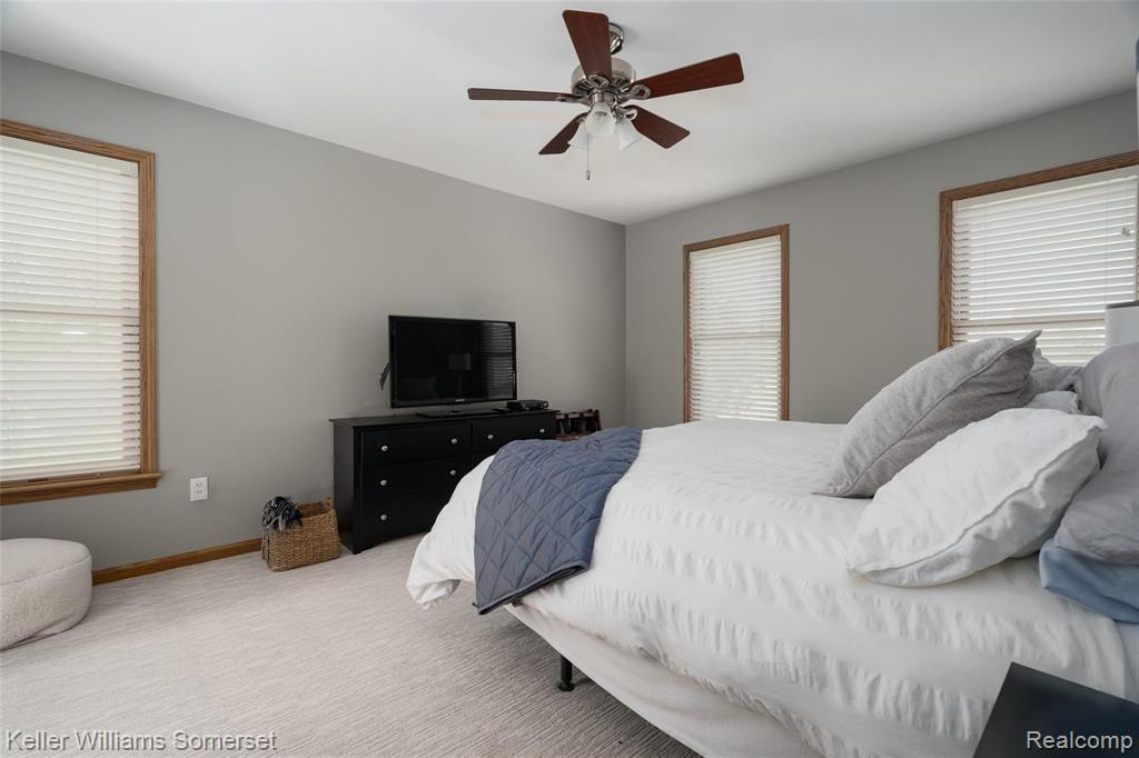 227 Locust Point Howell, MI 48843 - Photo 25 of 45