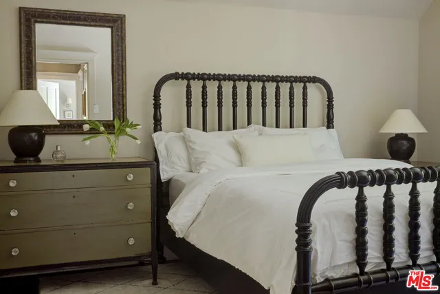 $4,995,000 | 1857 Benedict Canyon Drive, Beverly Hills, CA 90210