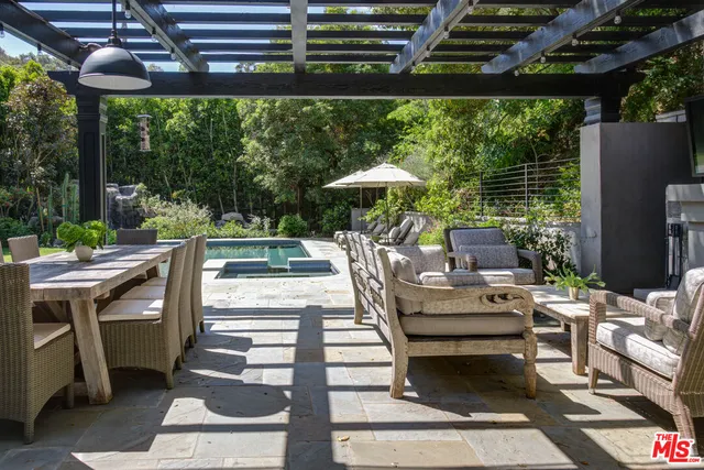 $4,995,000 | 1857 Benedict Canyon Drive, Beverly Hills, CA 90210