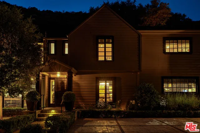 $4,995,000 | 1857 Benedict Canyon Drive, Beverly Hills, CA 90210