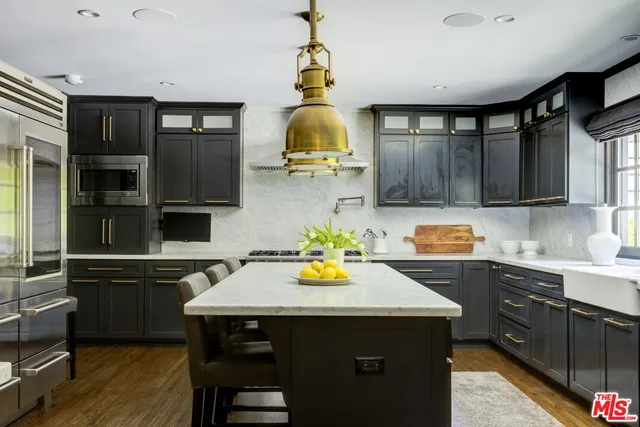 $4,995,000 | 1857 Benedict Canyon Drive, Beverly Hills, CA 90210