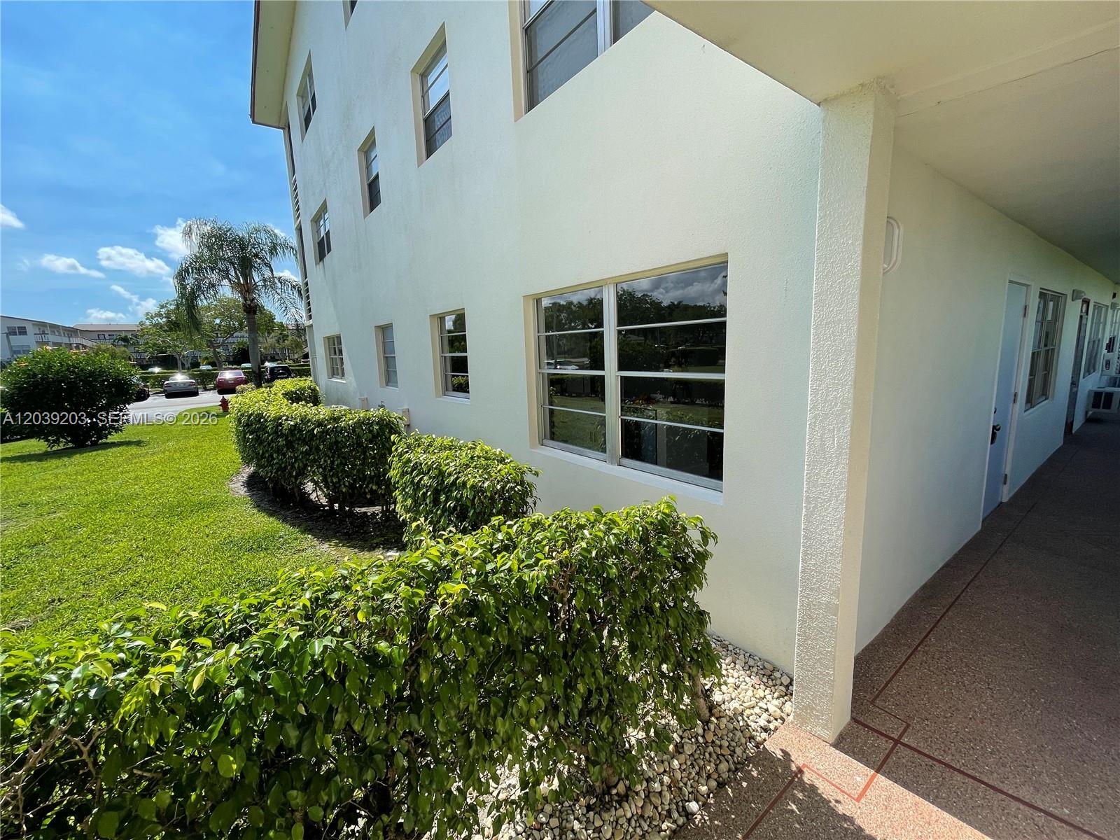 136 Brighton D, Unit 136 Boca Raton, FL 33434 - Photo 32 of 46