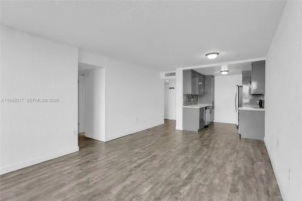 $2,200 | 10400 Southwest 108th Avenue, Unit A413, Miami, FL 33176