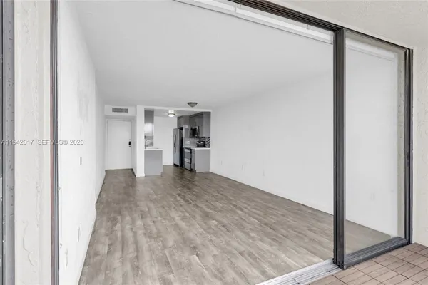 $2,200 | 10400 Southwest 108th Avenue, Unit A413, Miami, FL 33176