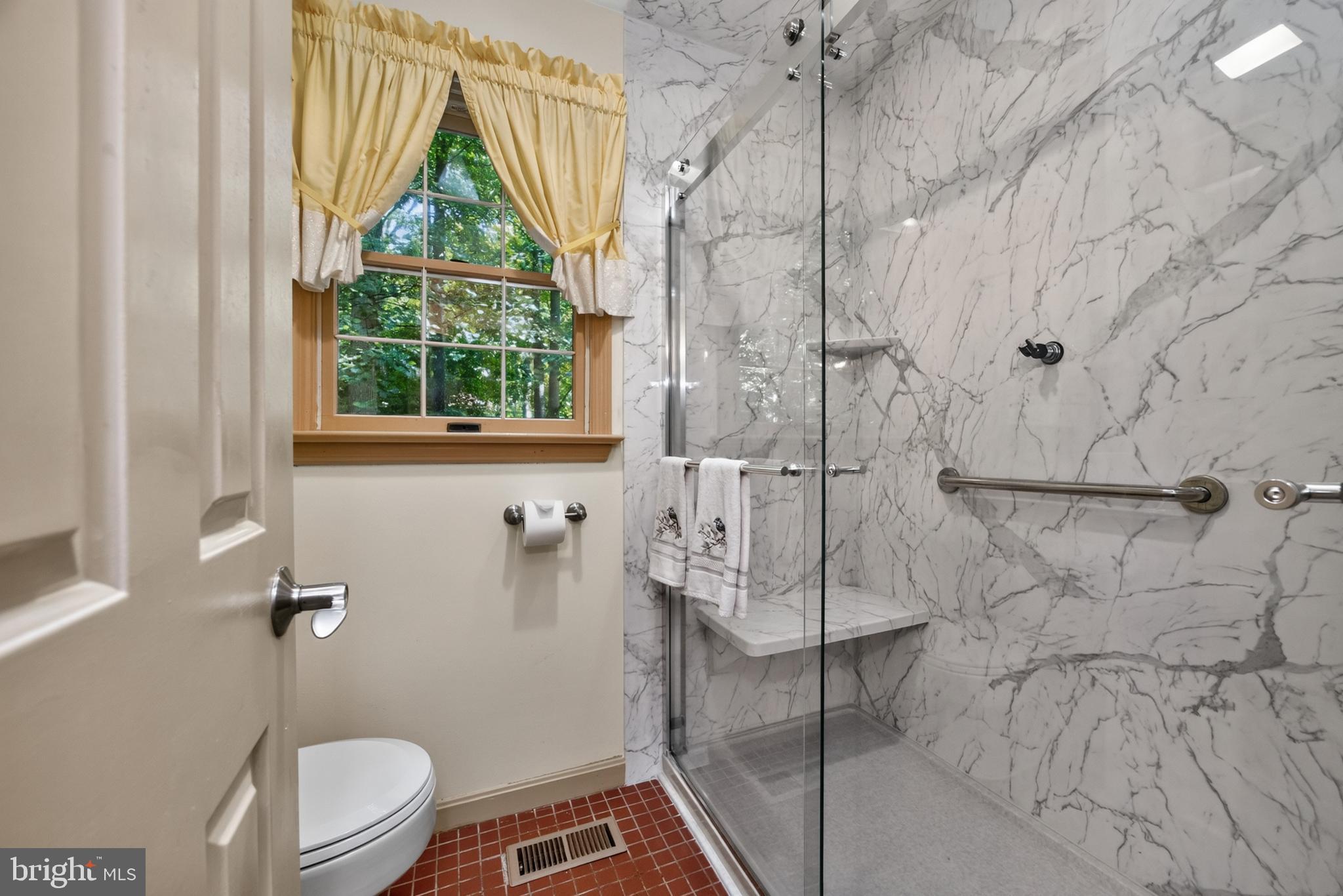 2371 Schaffer Road Pottstown, PA 19464 - Photo 30 of 41 Full Bath