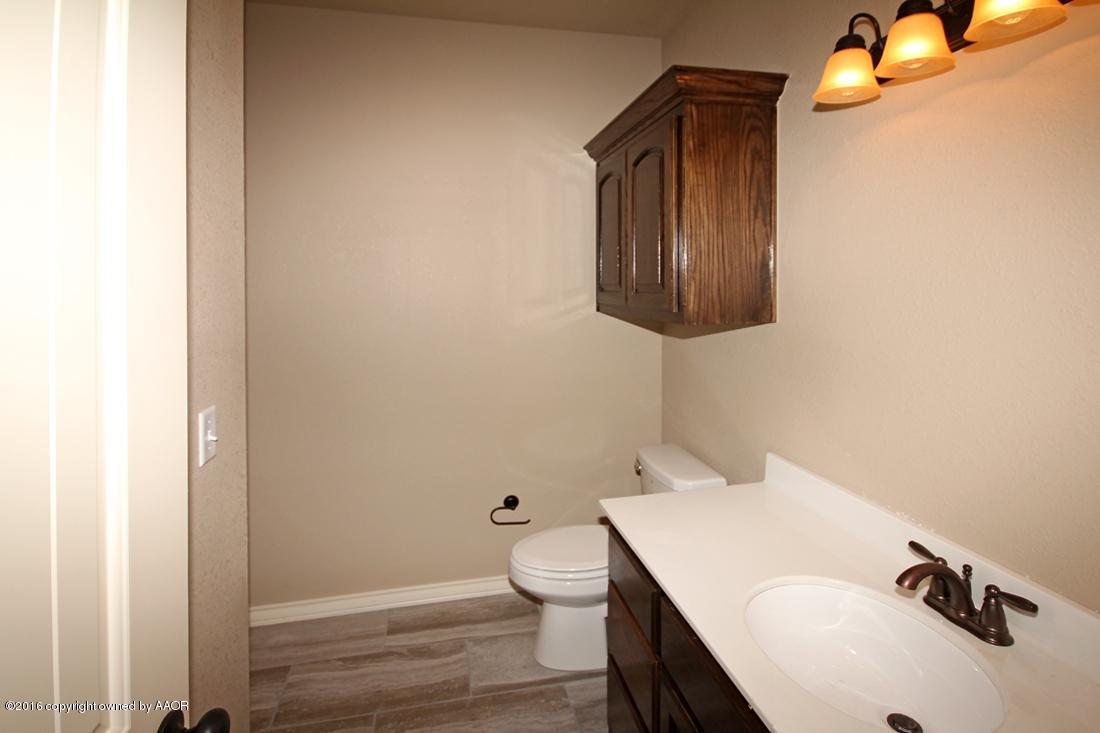 17800 Stone Creek Road Bushland, TX 79124 - Photo 21 of 29 Bathroom
