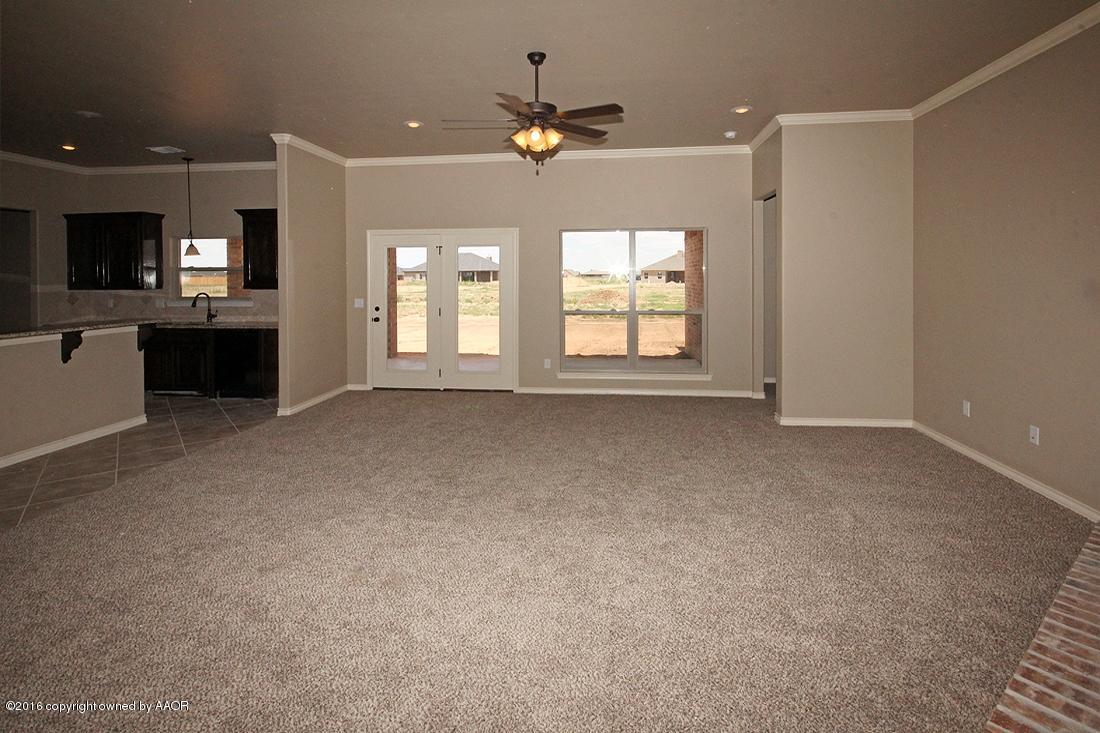 17800 Stone Creek Road Bushland, TX 79124 - Photo 4 of 29 Living Area