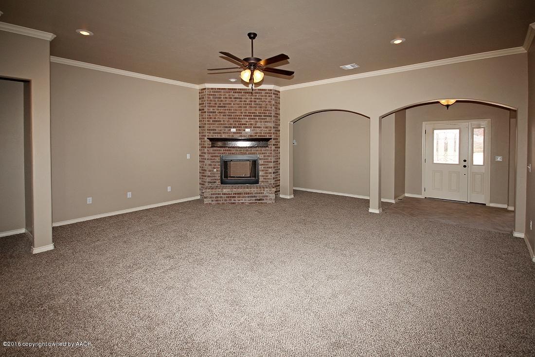 17800 Stone Creek Road Bushland, TX 79124 - Photo 5 of 29 Living Area
