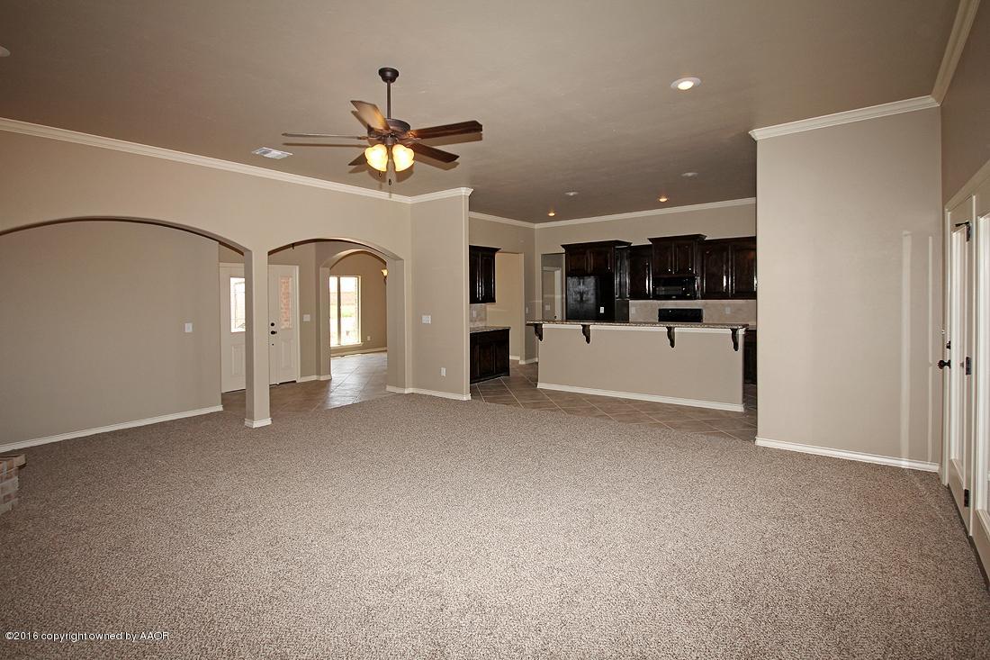 17800 Stone Creek Road Bushland, TX 79124 - Photo 6 of 29 Living Area