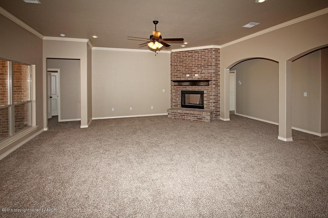 17800 Stone Creek Road Bushland, TX 79124 - Photo 7 of 29 Living Area