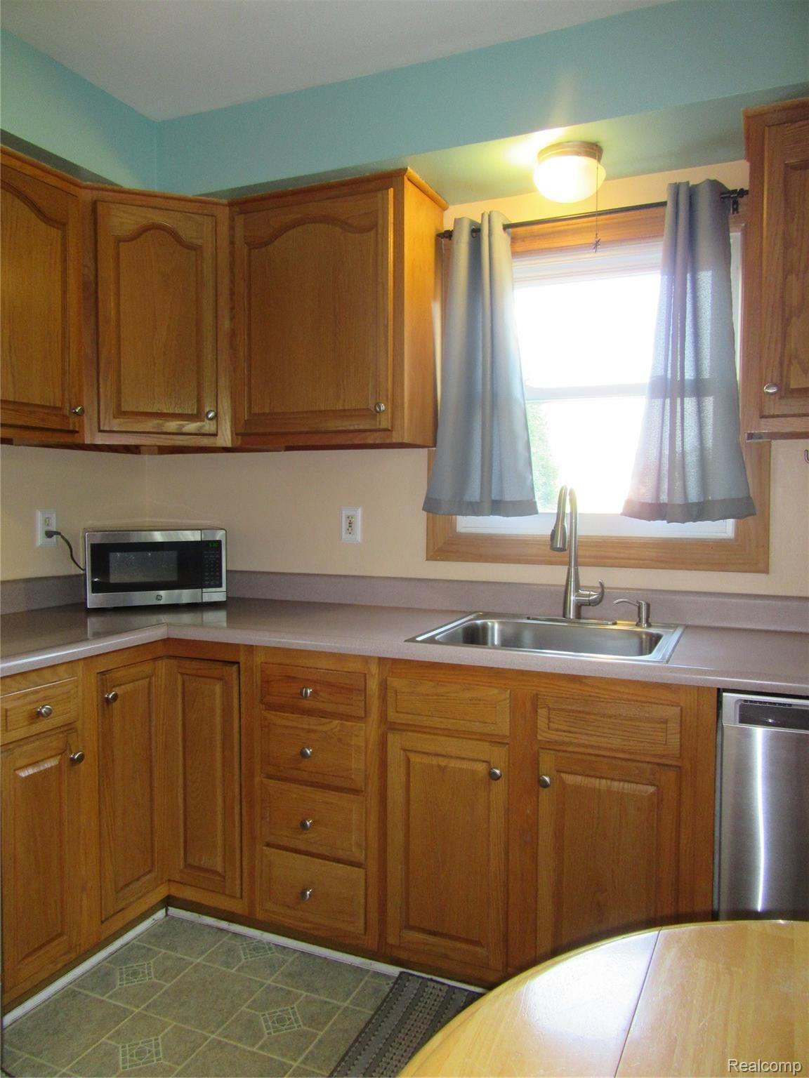 17634 Reno Street Riverview, MI 48193 - Photo 8 of 36 IMG_3120.JPG