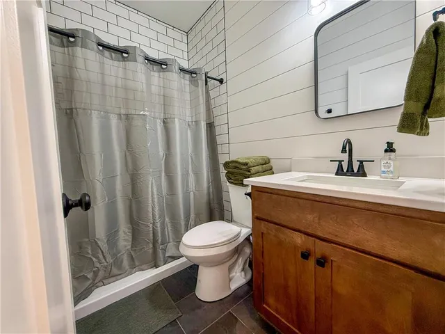 $695,000 | 21017 South Ratner Road, Overbrook, KS 66524