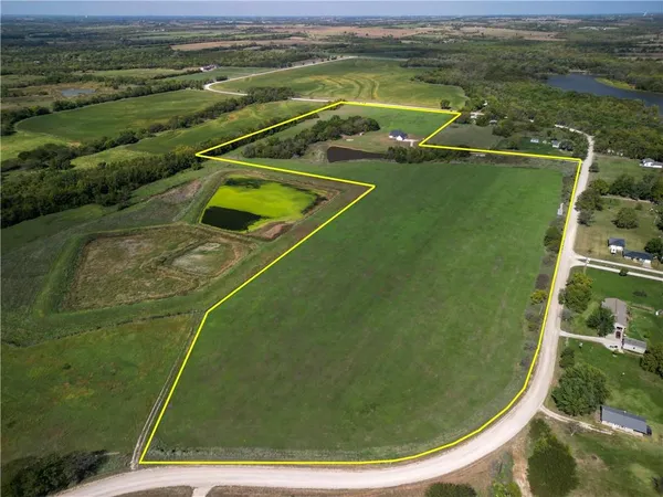 $800,000 | 21017 South Ratner Road, Overbrook, KS 66524