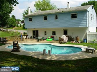 1712 Mill Road Boothwyn, PA 19061 - Photo 2 of 12 Exterior Back