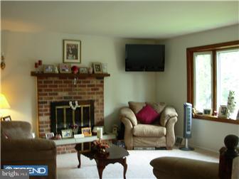 1712 Mill Road Boothwyn, PA 19061 - Photo 4 of 12 Living Room
