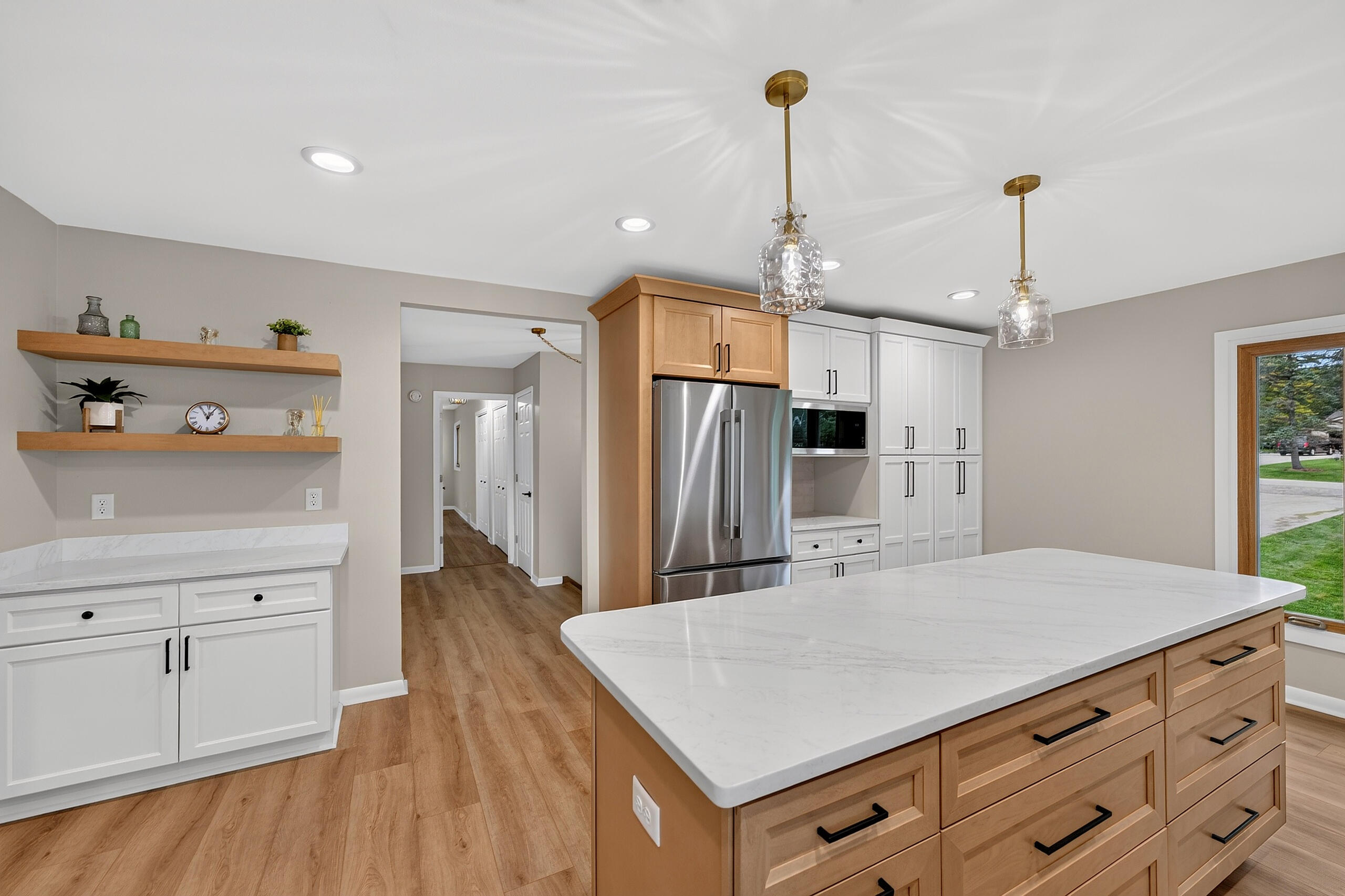 8153 West Holly Road Mequon, WI 53097 - Photo 2 of 42 010_DH100056
