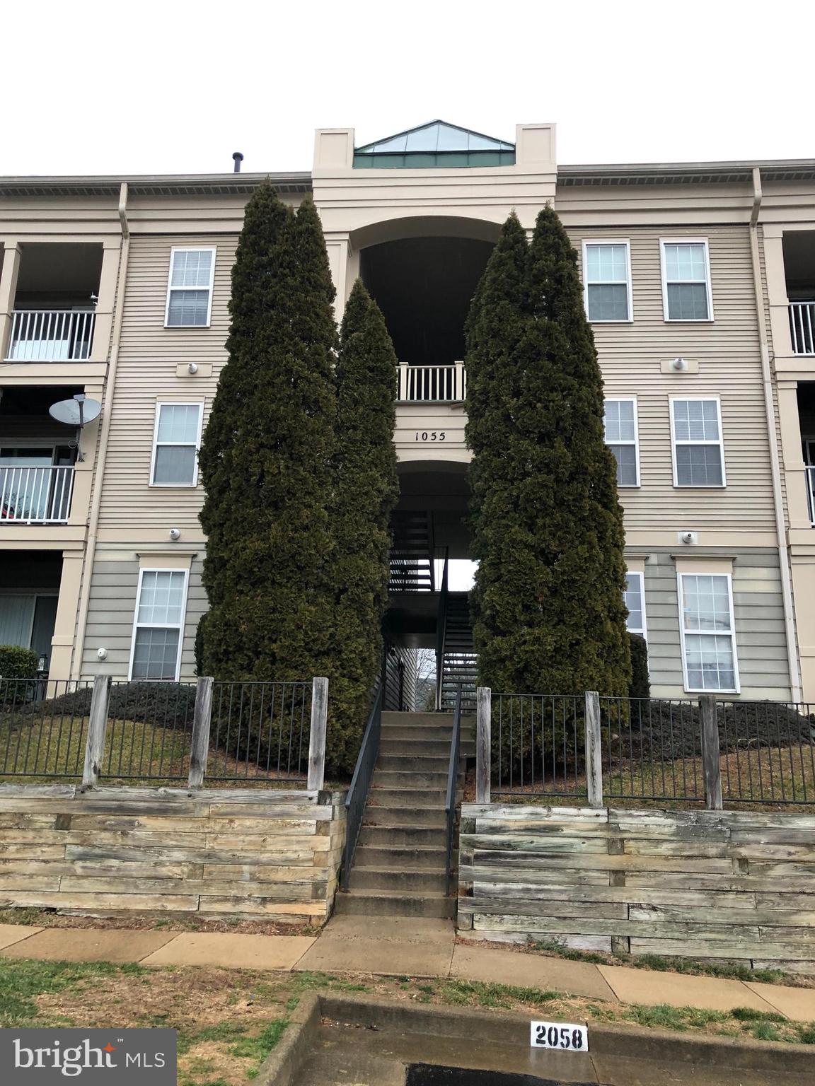 1055 Gardenview Loop, Unit 304 Woodbridge, VA 22191 - Photo 2 of 70