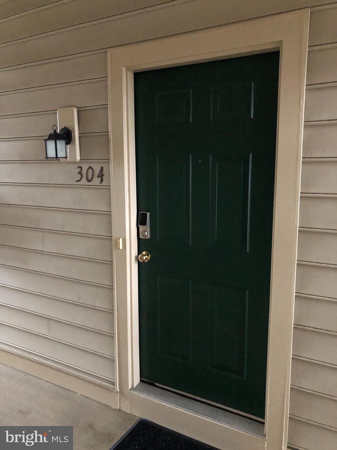 1055 Gardenview Loop, Unit 304 Woodbridge, VA 22191 - Photo 3 of 70