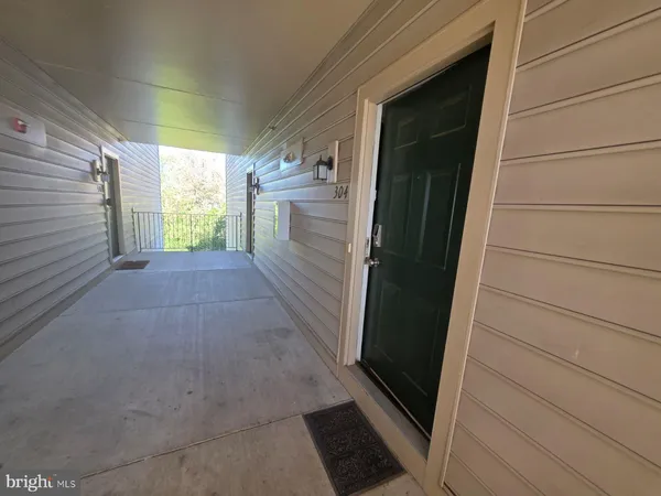 $2,250 | 1055 Gardenview Loop, Unit 304, Woodbridge, VA 22191