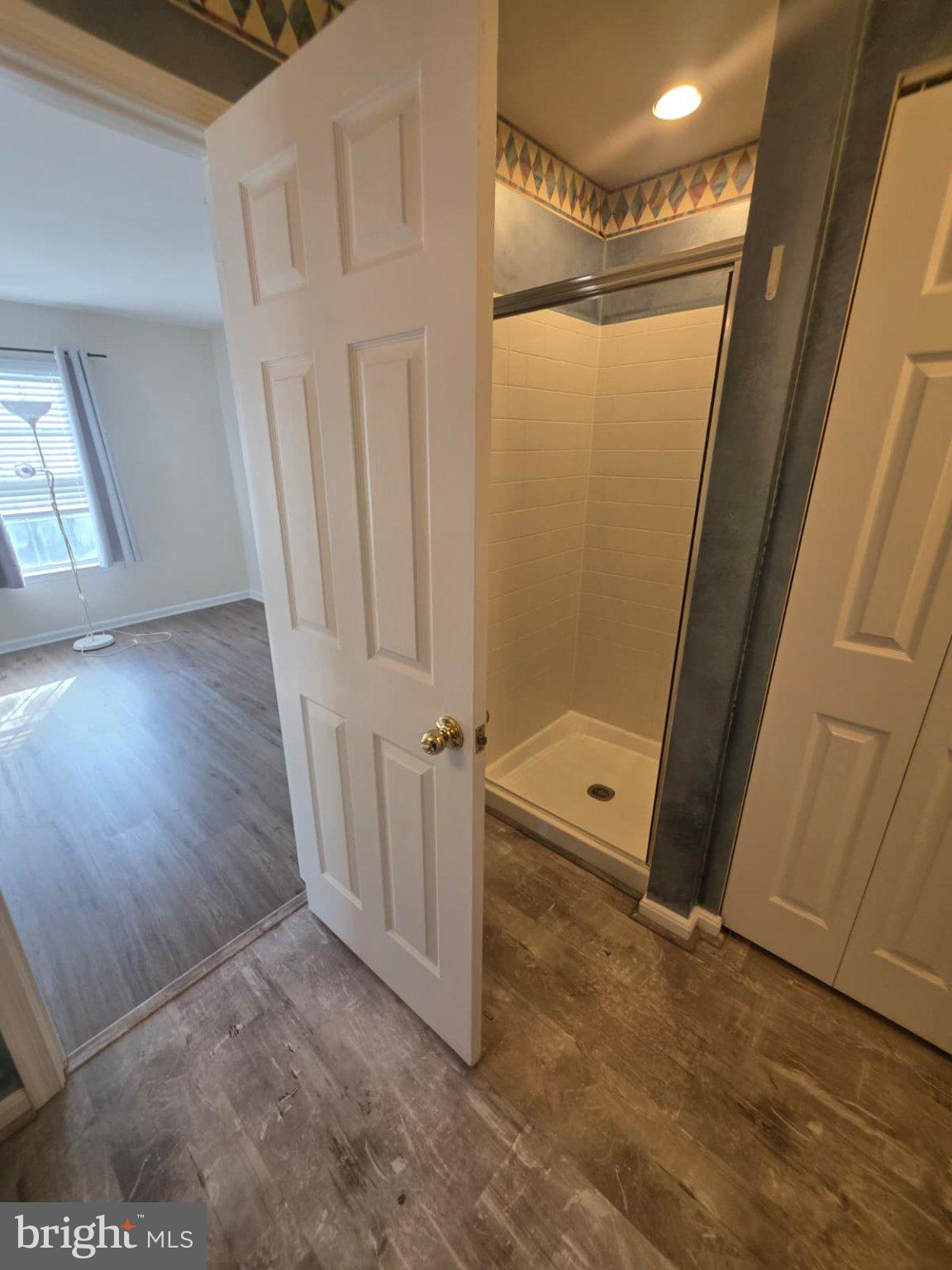 1055 Gardenview Loop, Unit 304 Woodbridge, VA 22191 - Photo 59 of 70 Bright and inviting bathroom entryway.