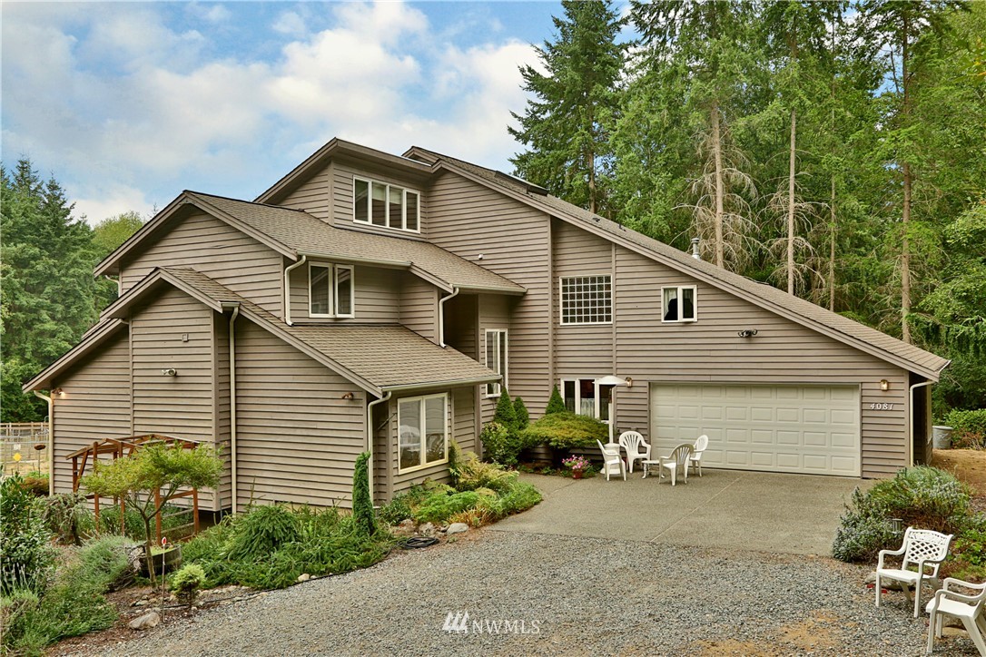 4081 Springwater Lane Clinton, WA 98236 - Photo 1 of 25 Gallery Image 1