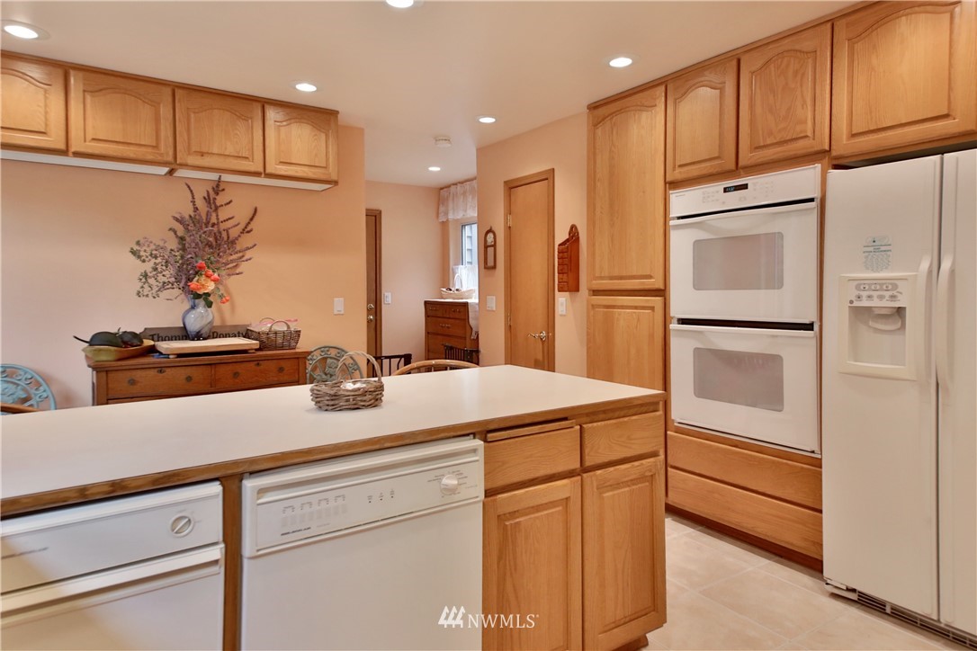 4081 Springwater Lane Clinton, WA 98236 - Photo 14 of 25 Gallery Image 14