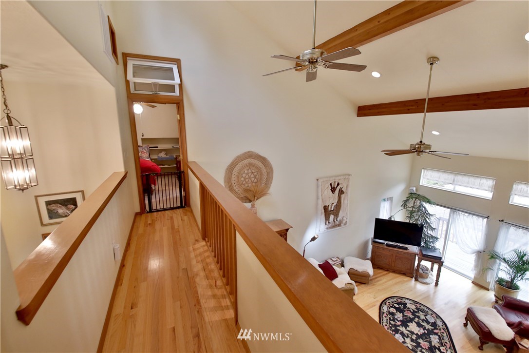 4081 Springwater Lane Clinton, WA 98236 - Photo 20 of 25 Gallery Image 20