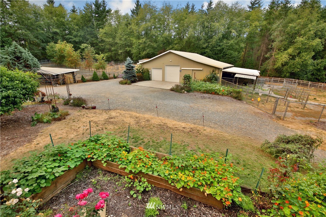 4081 Springwater Lane Clinton, WA 98236 - Photo 22 of 25 Gallery Image 22