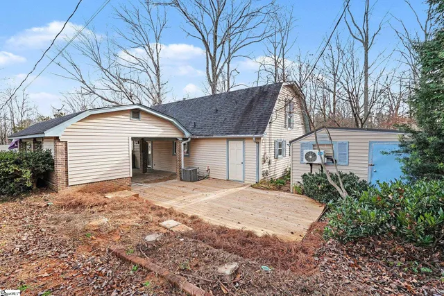 $267,000 | 113 Grant Drive, Laurens, SC 29360