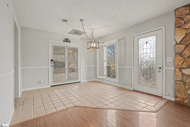 $267,000 | 113 Grant Drive, Laurens, SC 29360