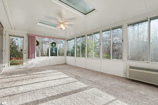 $267,000 | 113 Grant Drive, Laurens, SC 29360