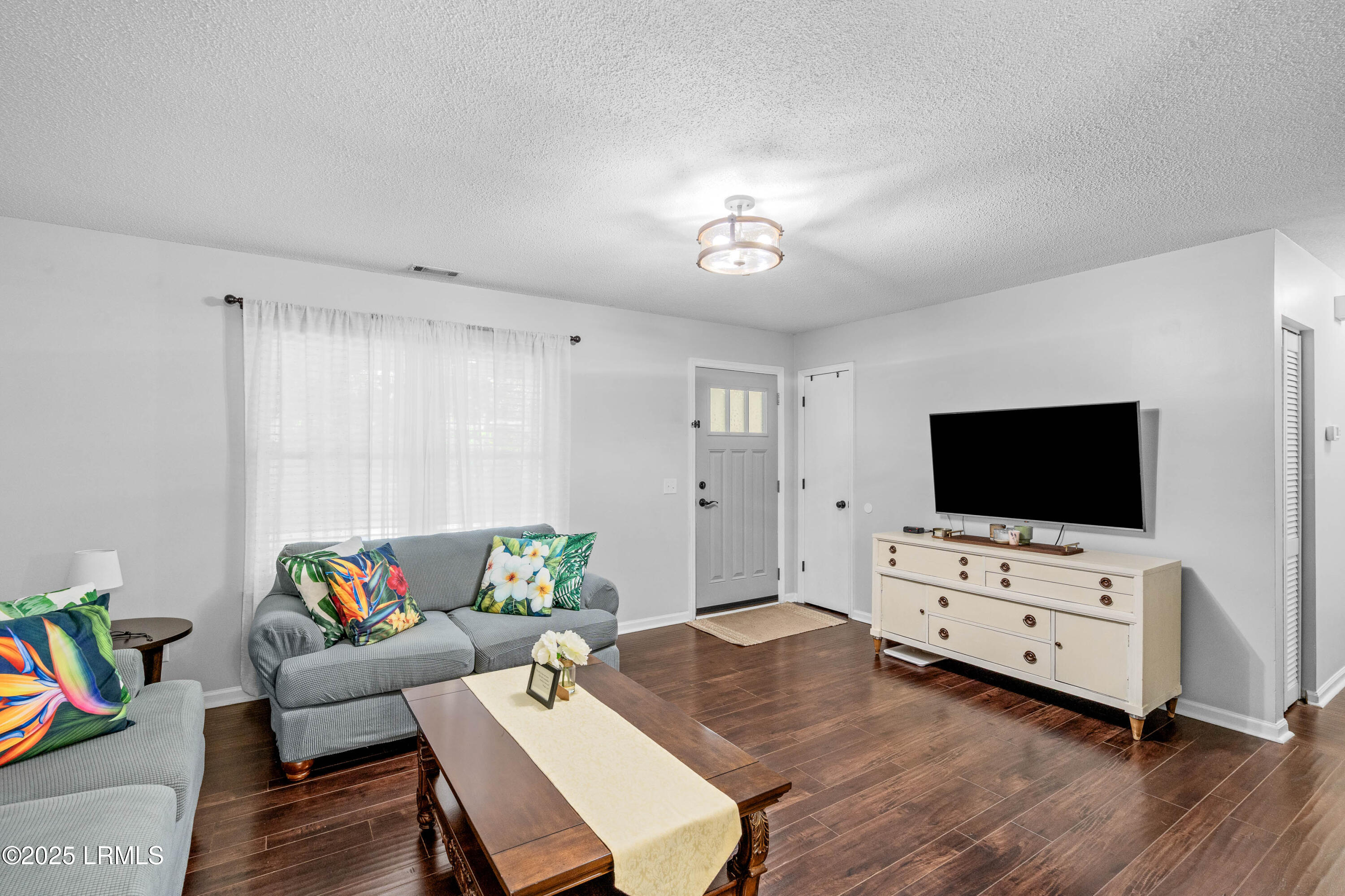 18 Hewlett Road Beaufort, SC 29907 - Photo 3 of 31 18 Hewlett-10