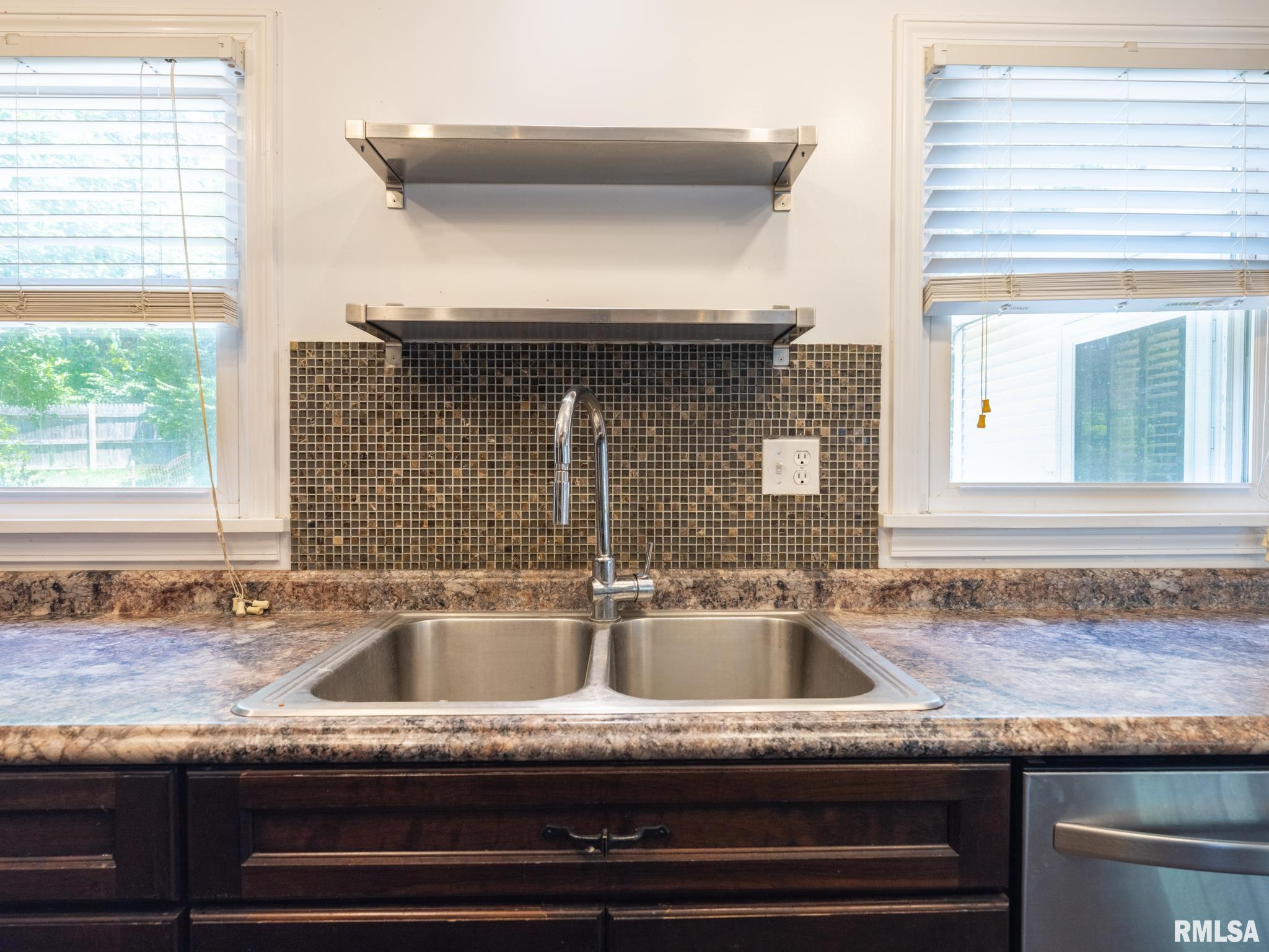 319 West Stonegate Road Peoria, IL 61614 - Photo 19 of 52 Gallery Image 19