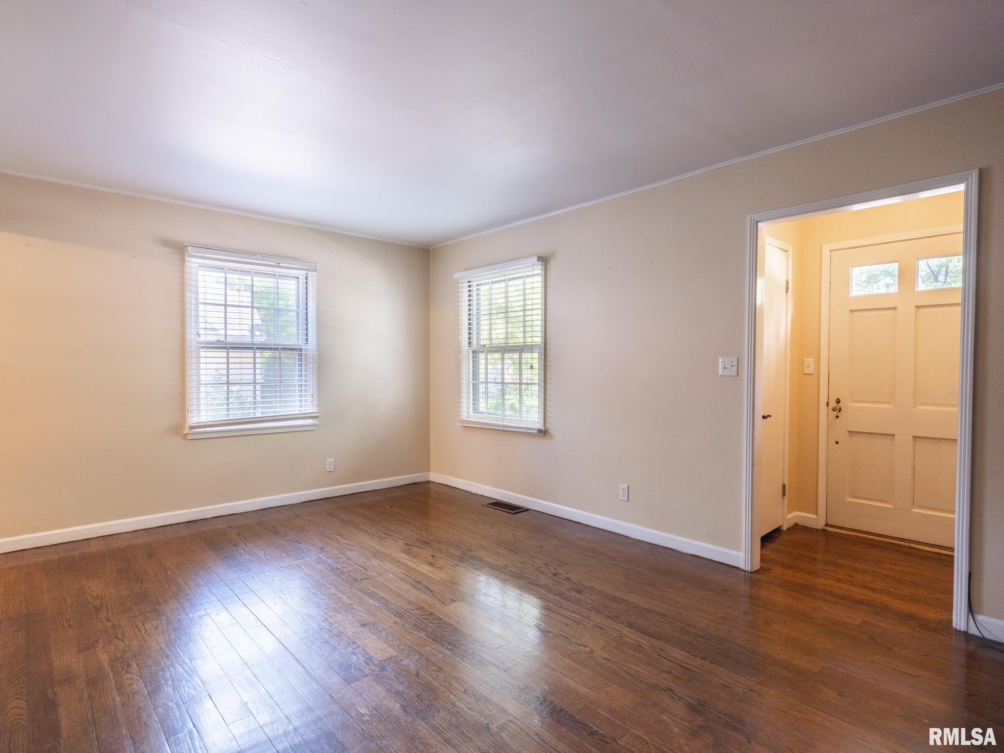 319 West Stonegate Road Peoria, IL 61614 - Photo 2 of 52 Gallery Image 2