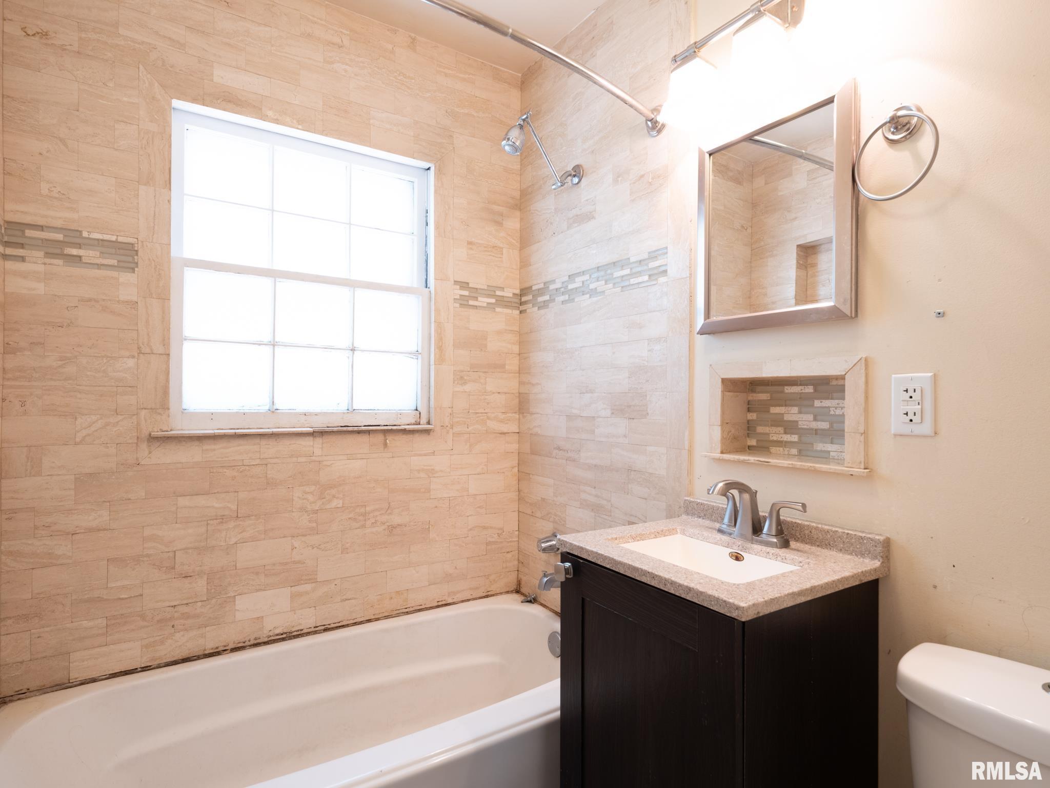 319 West Stonegate Road Peoria, IL 61614 - Photo 24 of 52 Gallery Image 24