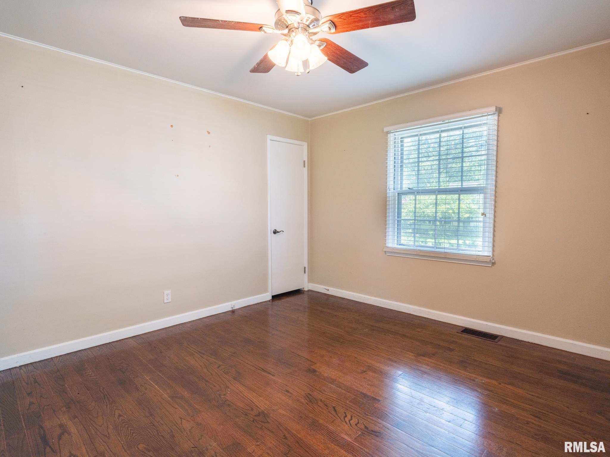 319 West Stonegate Road Peoria, IL 61614 - Photo 27 of 52 Gallery Image 27