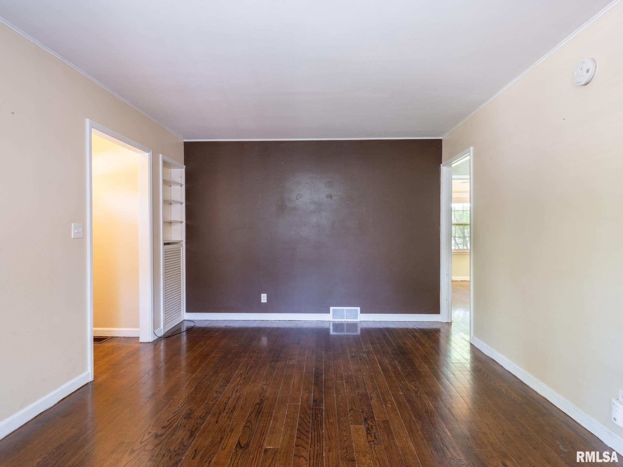 319 West Stonegate Road Peoria, IL 61614 - Photo 6 of 52 Gallery Image 6