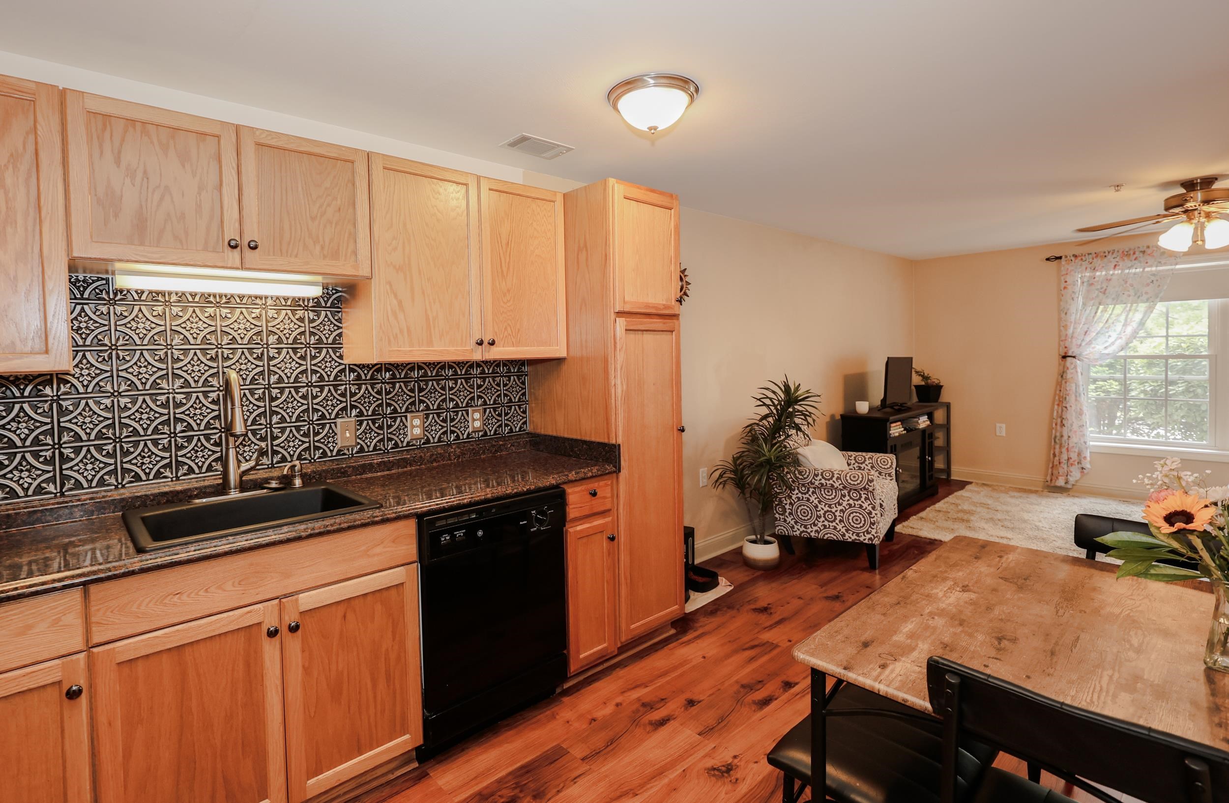 10 Vista Ridge Drive, Unit 8 Londonderry, NH 03053 - Photo 10 of 27