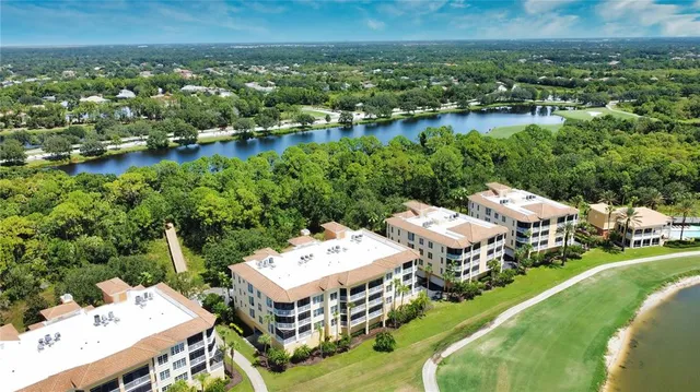 $474,900 | 6360 Water Crest Way, Unit 203, Lakewood Ranch, FL 34202