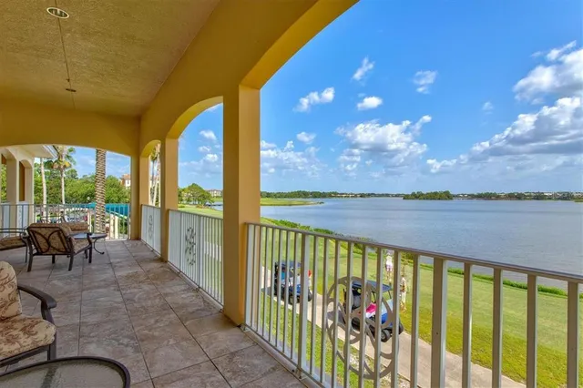 $474,900 | 6360 Water Crest Way, Unit 203, Lakewood Ranch, FL 34202