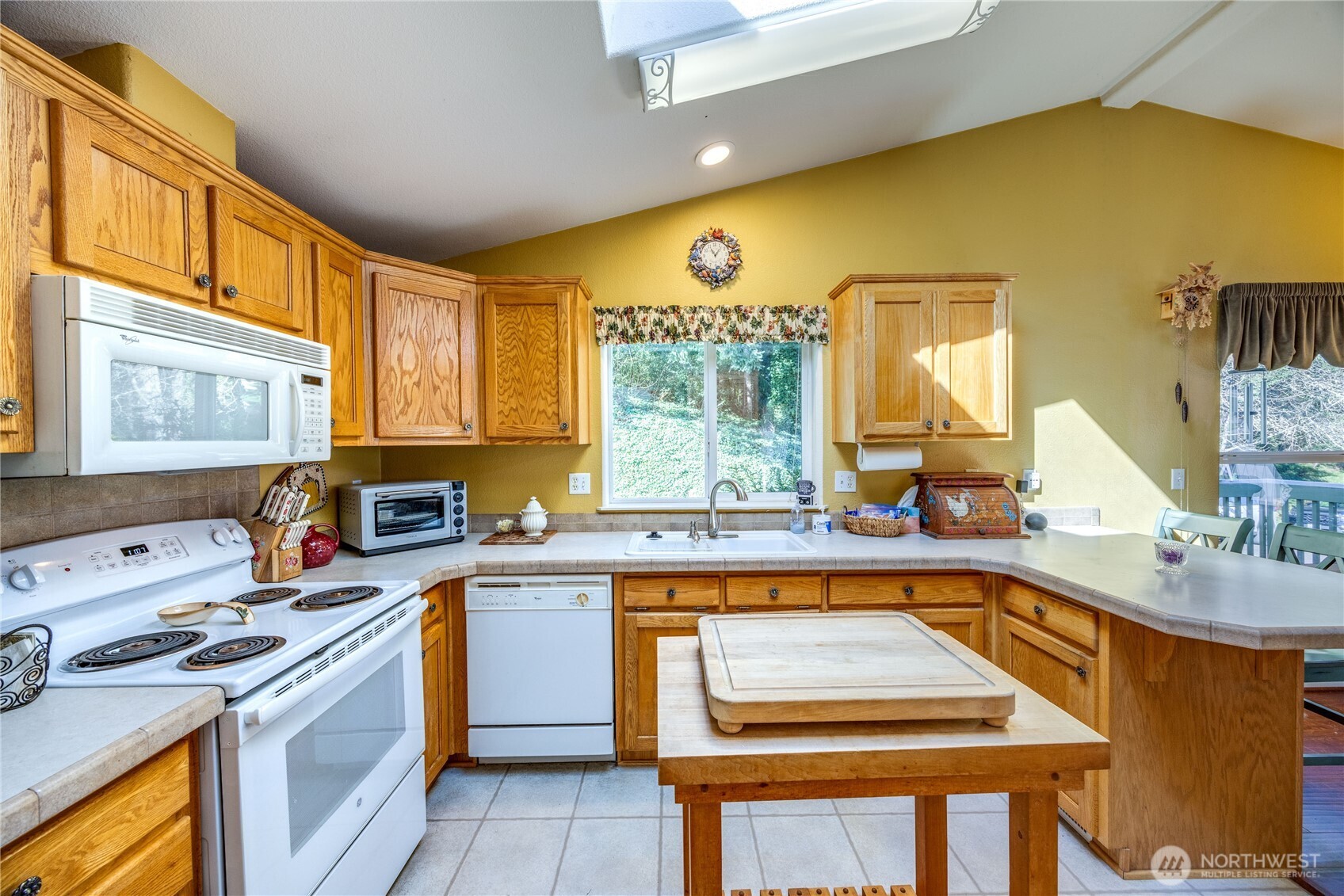 600 Northeast Lincoln Road, Unit 35 Poulsbo, WA 98370 - Photo 11 of 26