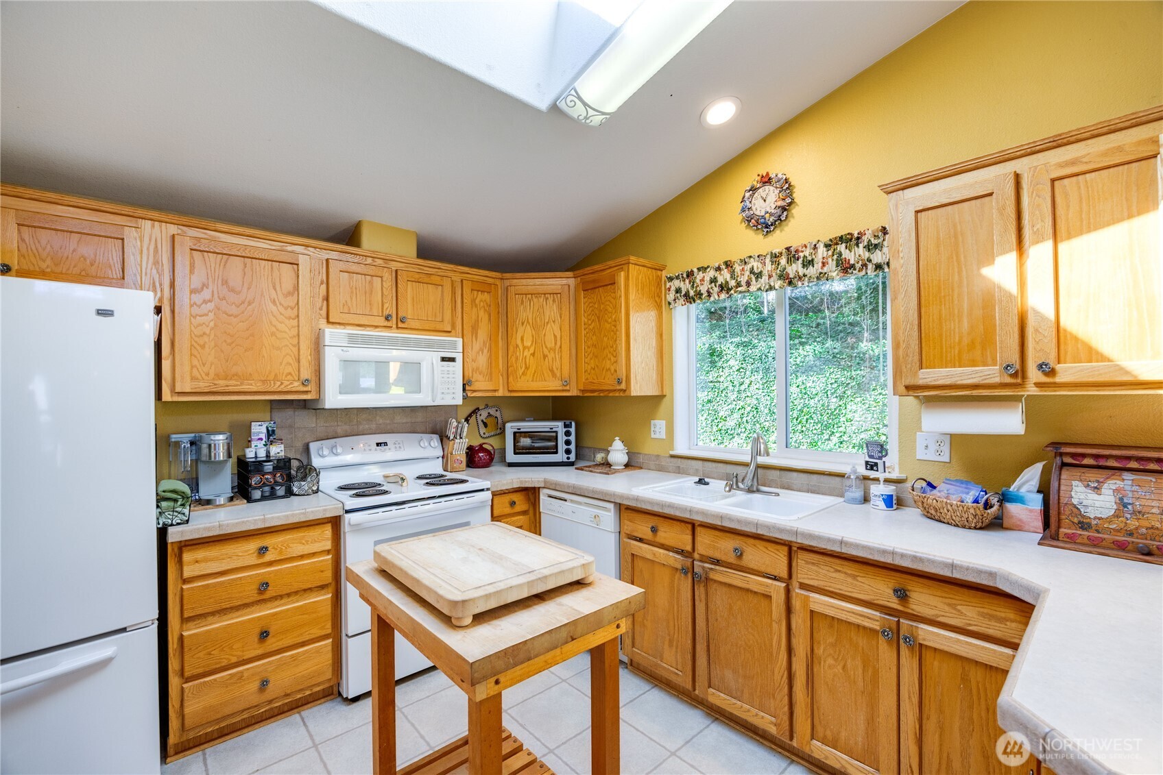 600 Northeast Lincoln Road, Unit 35 Poulsbo, WA 98370 - Photo 12 of 26