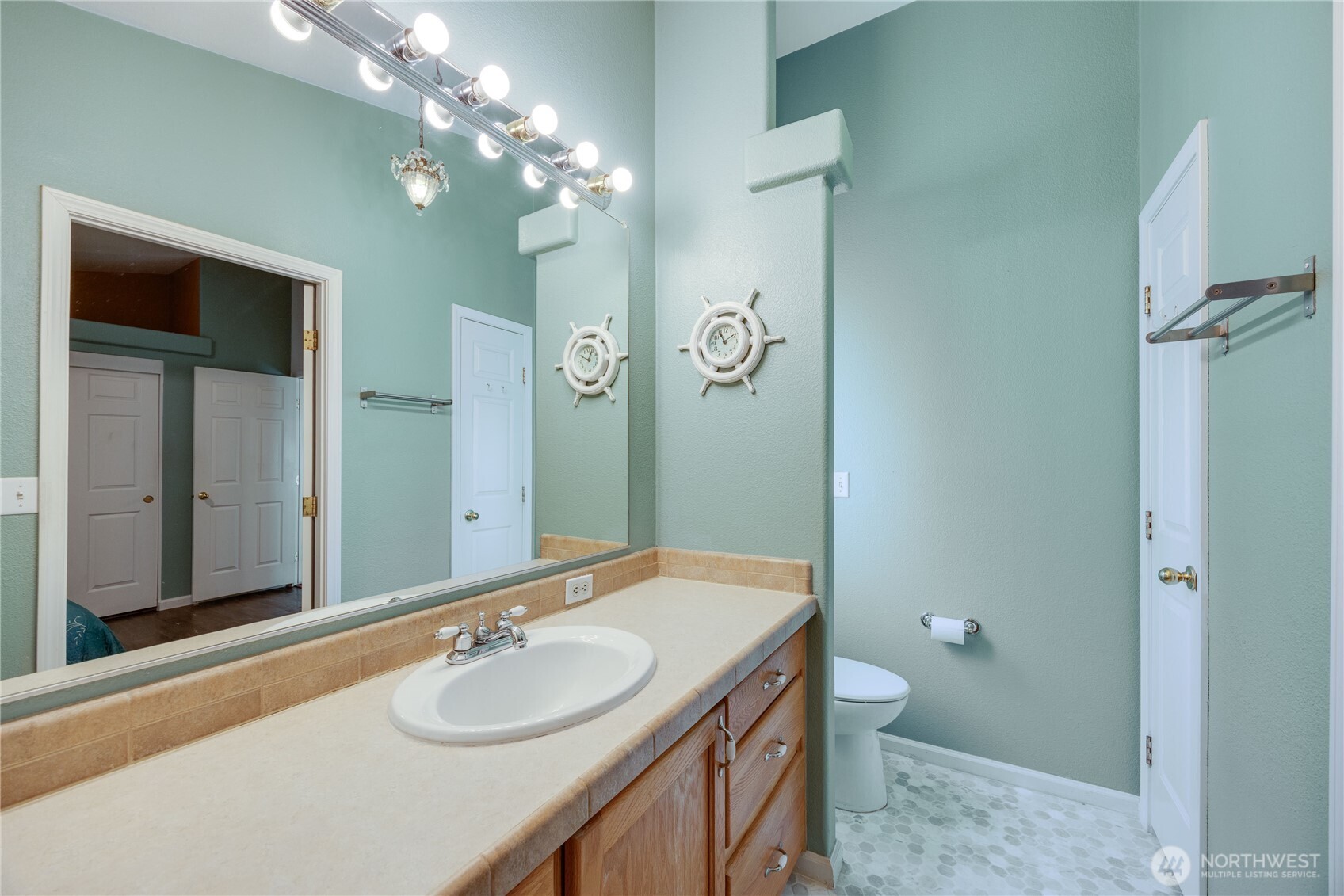 600 Northeast Lincoln Road, Unit 35 Poulsbo, WA 98370 - Photo 18 of 26