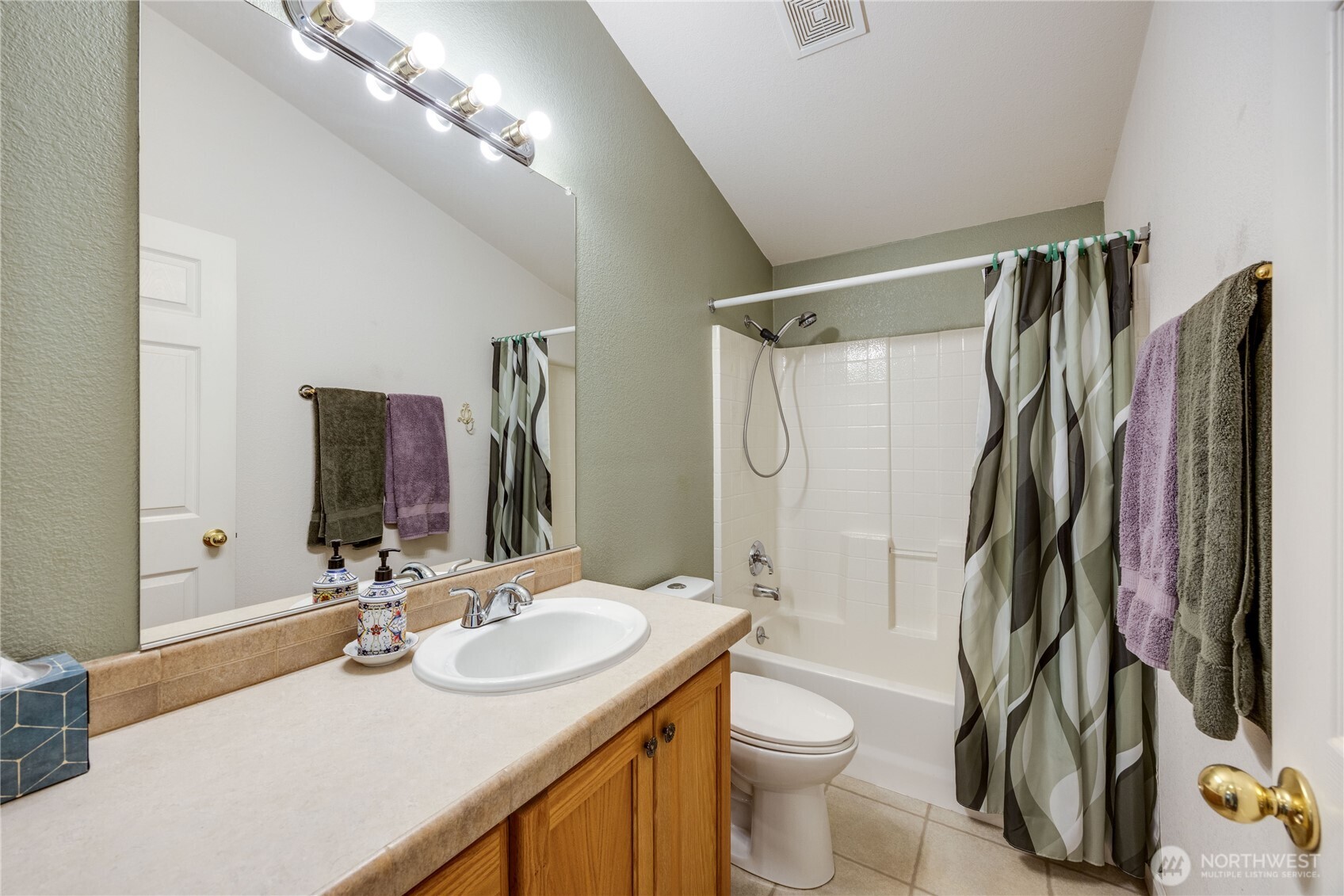 600 Northeast Lincoln Road, Unit 35 Poulsbo, WA 98370 - Photo 21 of 26