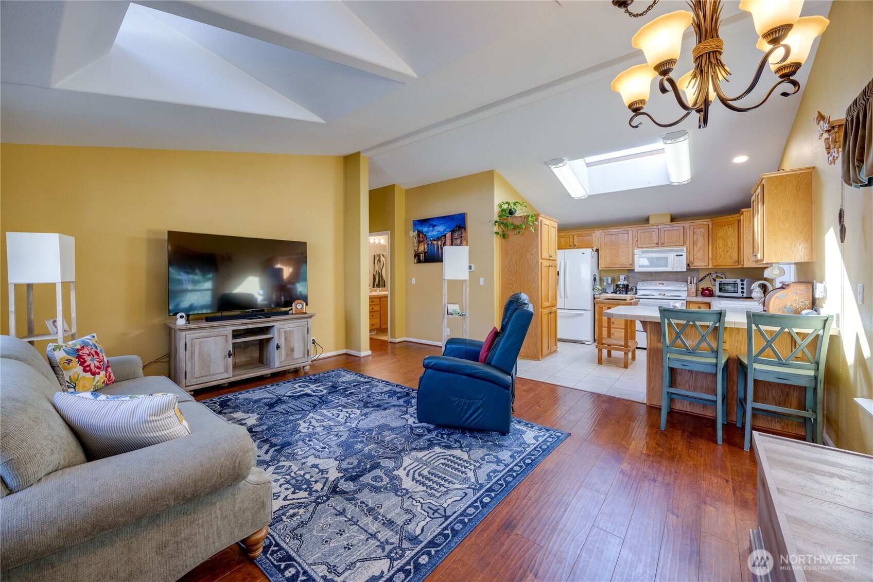 600 Northeast Lincoln Road, Unit 35 Poulsbo, WA 98370 - Photo 4 of 26