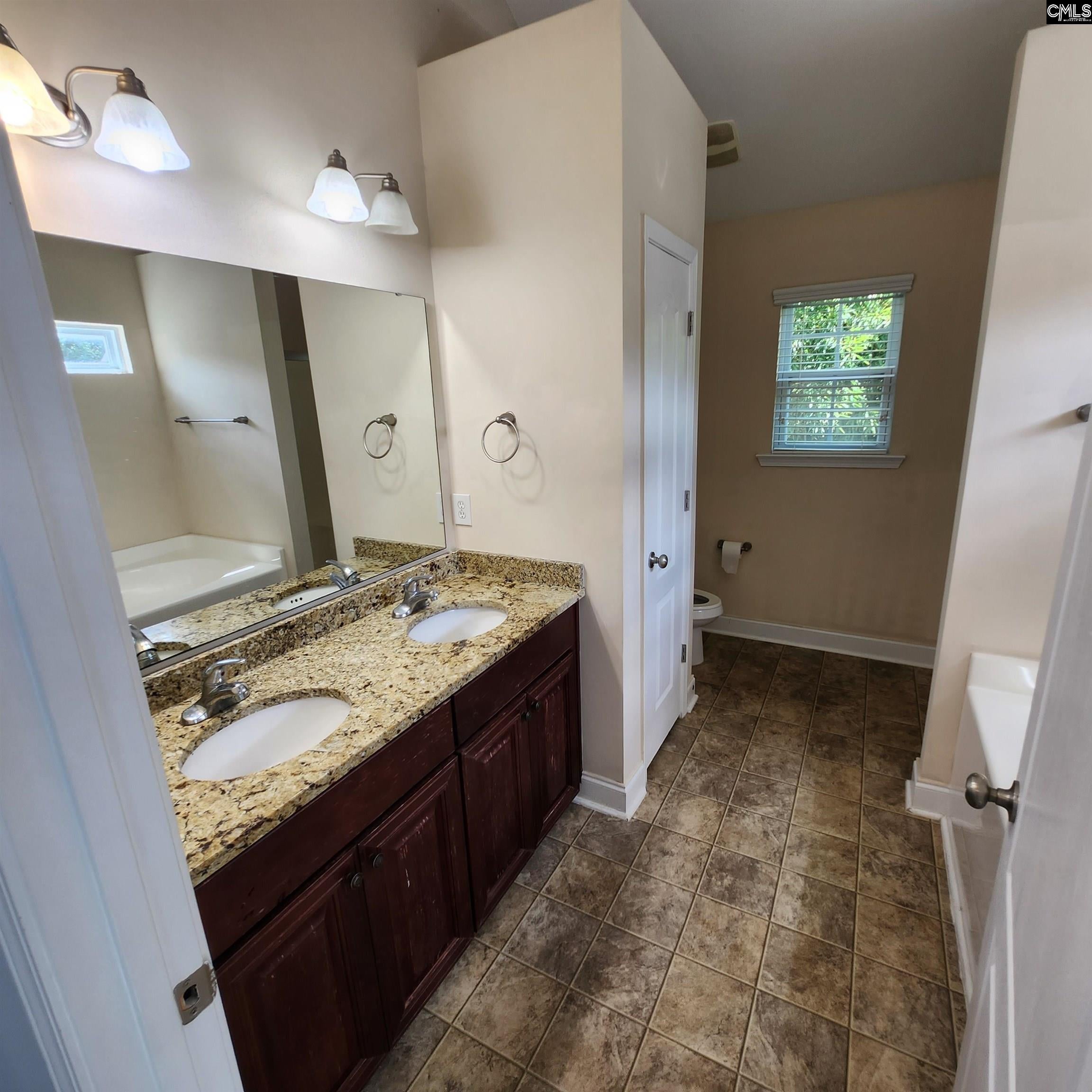 330 Large Oak Loop Columbia, SC 29209 - Photo 13 of 21 Gallery Image 13